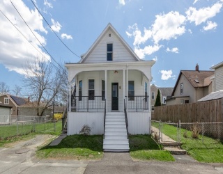 6 Grant Street, Acushnet, Massachusetts, 4 Bedrooms Bedrooms, 10 Rooms Rooms,3 BathroomsBathrooms,Residential Income,For Sale,Grant Street,73507895