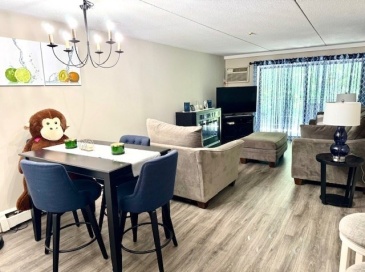 575 Broad St, Weymouth, Massachusetts, 2 Bedrooms Bedrooms, 5 Rooms Rooms,1 BathroomBathrooms,Residential,For Sale,Broad St,73504771