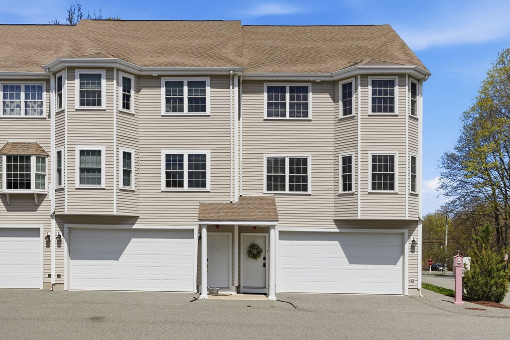 1 Jennifer Lane, Rockland, Massachusetts, 2 Bedrooms Bedrooms, 7 Rooms Rooms,1.5 BathroomsBathrooms,Residential,For Sale,Jennifer Lane,73508218
