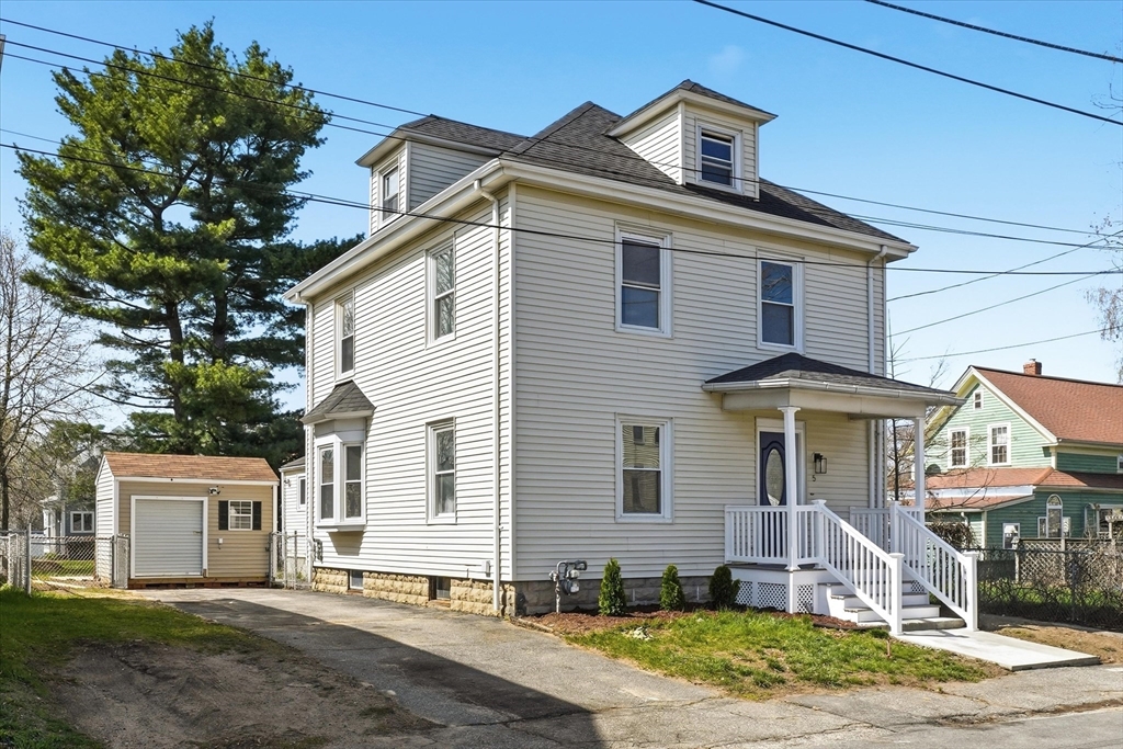 5 Pond Street, Haverhill, Massachusetts, 4 Bedrooms Bedrooms, 9 Rooms Rooms,2 BathroomsBathrooms,Residential,For Sale,Pond Street,73505989