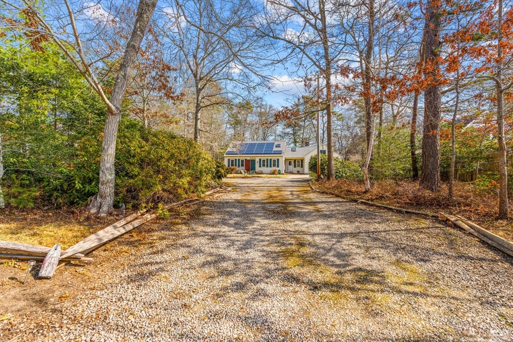 352 Nye Road, Barnstable, Massachusetts, 3 Bedrooms Bedrooms, 7 Rooms Rooms,2.5 BathroomsBathrooms,Residential,For Sale,Nye Road,73487537