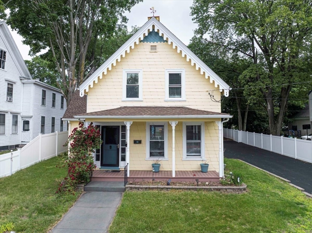 67 Pine St, Milford, Massachusetts, 4 Bedrooms Bedrooms, 7 Rooms Rooms,1.5 BathroomsBathrooms,Residential,For Sale,Pine St,73485075