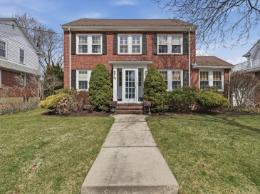 98 Farnham Street, Belmont, Massachusetts, 4 Bedrooms Bedrooms, 10 Rooms Rooms,2.5 BathroomsBathrooms,Residential,For Sale,Farnham Street,73497921 98 Farnham Street, Belmont, Massachusetts, 4 Bedrooms Bedrooms, 10 Rooms Rooms,2.5 BathroomsBathrooms,Residential,For Sale,Farnham Street,73497921