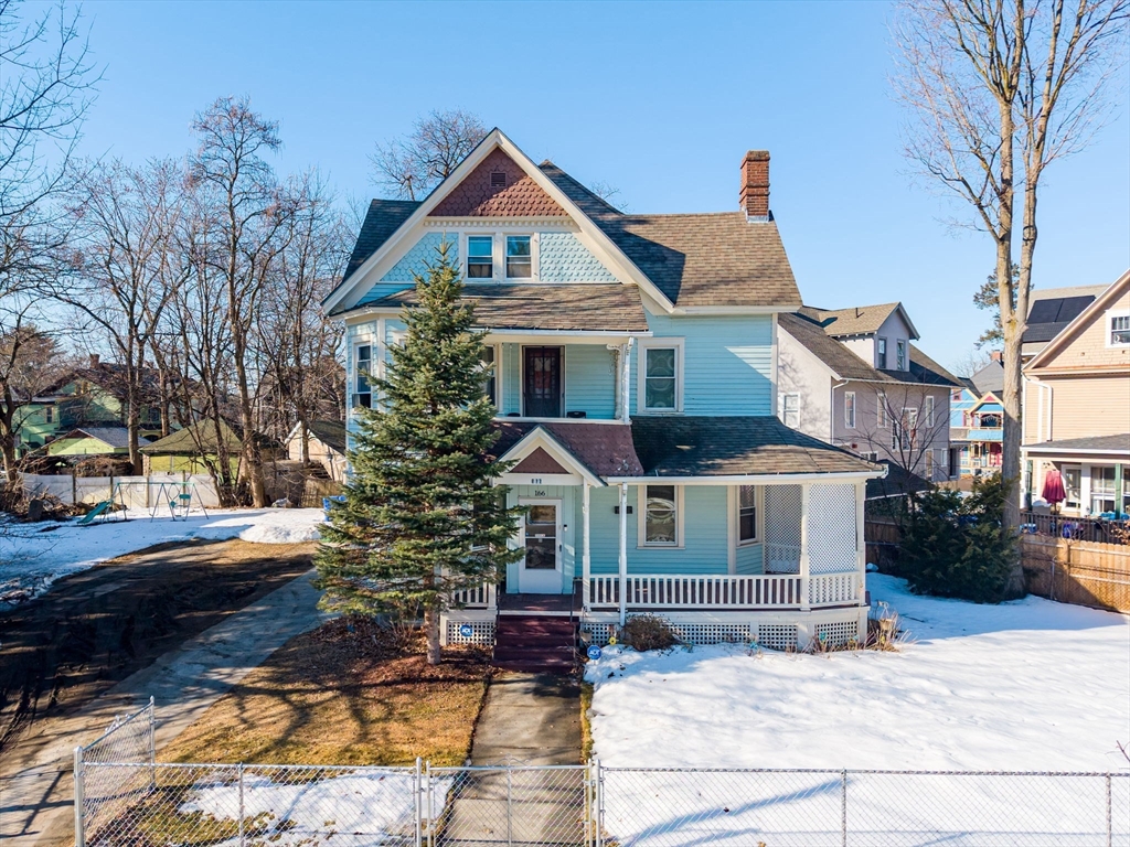 166 Westminster St, Springfield, Massachusetts, 8 Bedrooms Bedrooms, 11 Rooms Rooms,2 BathroomsBathrooms,Residential,For Sale,Westminster St,73486197