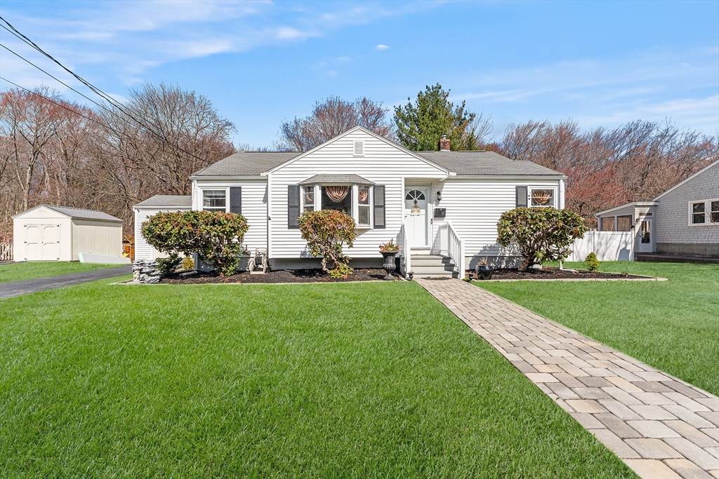 35 Woodway Dr, Shrewsbury, Massachusetts, 3 Bedrooms Bedrooms, 5 Rooms Rooms,1 BathroomBathrooms,Residential,For Sale,Woodway Dr,73498086