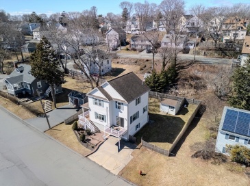 4 Bass St, Beverly, Massachusetts, 3 Bedrooms Bedrooms, 7 Rooms Rooms,1.5 BathroomsBathrooms,Residential,For Sale,Bass St,73494301
