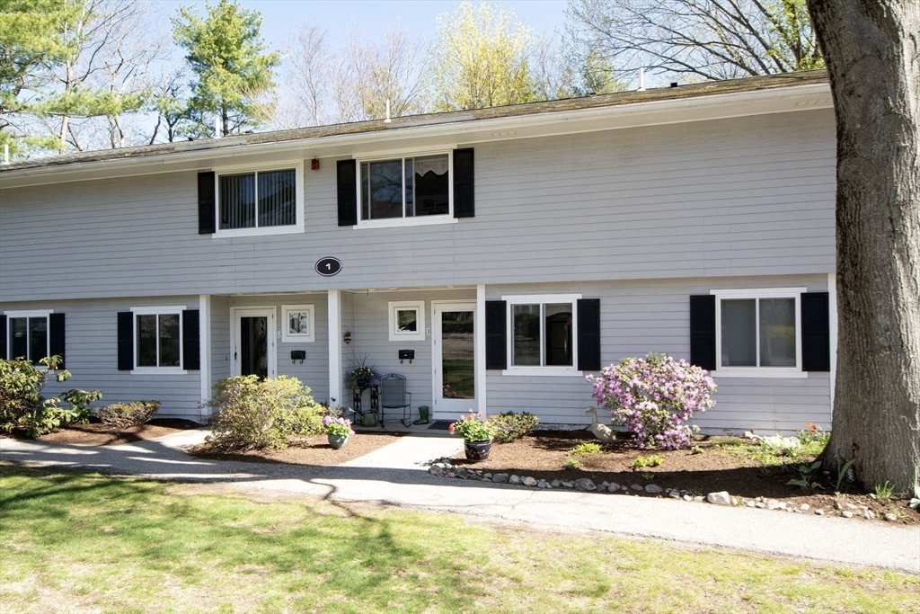 1 Beals Cove Rd, Hingham, Massachusetts, 2 Bedrooms Bedrooms, 4 Rooms Rooms,1.5 BathroomsBathrooms,Residential,For Sale,Beals Cove Rd,73508226