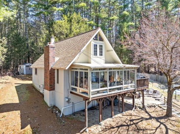 105 Shoreline Dr, Ware, Massachusetts, 3 Bedrooms Bedrooms, 6 Rooms Rooms,1.5 BathroomsBathrooms,Residential,For Sale,Shoreline Dr,73502095