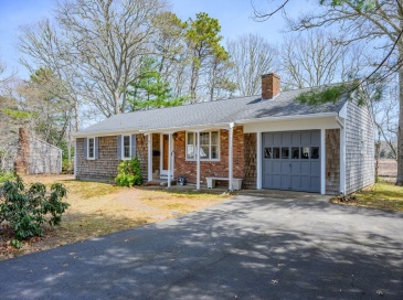 22 Longfellow Dr, Barnstable, Massachusetts, 3 Bedrooms Bedrooms, 6 Rooms Rooms,1 BathroomBathrooms,Residential,For Sale,Longfellow Dr,73502538