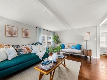 26 Bayview Rd., Marblehead, Massachusetts, 2 Bedrooms Bedrooms, 5 Rooms Rooms,1 BathroomBathrooms,Residential,For Sale,Bayview Rd.,73501500 26 Bayview Rd., Marblehead, Massachusetts, 2 Bedrooms Bedrooms, 5 Rooms Rooms,1 BathroomBathrooms,Residential,For Sale,Bayview Rd.,73501500
