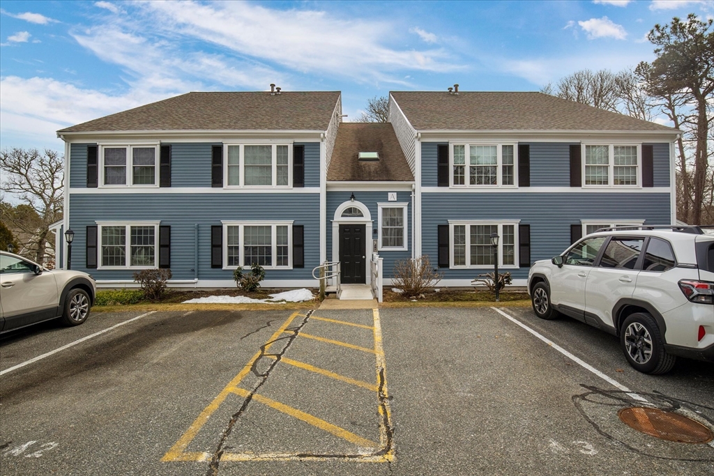 2 Englewood Dr, Harwich, Massachusetts, 2 Bedrooms Bedrooms, 5 Rooms Rooms,2 BathroomsBathrooms,Residential,For Sale,Englewood Dr,73487651