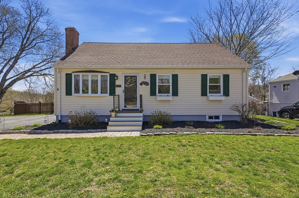 120 Conant Street, Beverly, Massachusetts, 4 Bedrooms Bedrooms, 9 Rooms Rooms,1 BathroomBathrooms,Residential,For Sale,Conant Street,73510264