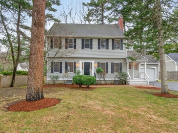 7 Oakdale Ave, Wellesley, Massachusetts, 4 Bedrooms Bedrooms, 8 Rooms Rooms,2.5 BathroomsBathrooms,Residential,For Sale,Oakdale Ave,73498014