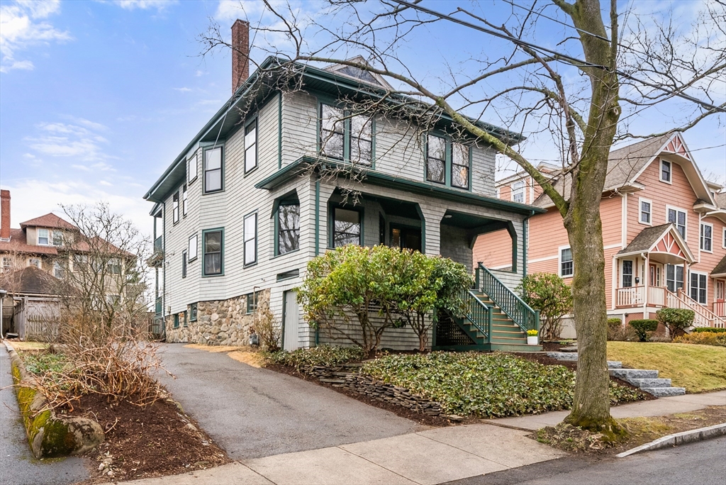 23 Lawndale Street, Belmont, Massachusetts, 6 Bedrooms Bedrooms, 11 Rooms Rooms,3 BathroomsBathrooms,Residential,For Sale,Lawndale Street,73497964