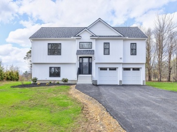14 Jackson Lane, Barre, Massachusetts, 4 Bedrooms Bedrooms, 6 Rooms Rooms,3 BathroomsBathrooms,Residential,For Sale,Jackson Lane,73383514