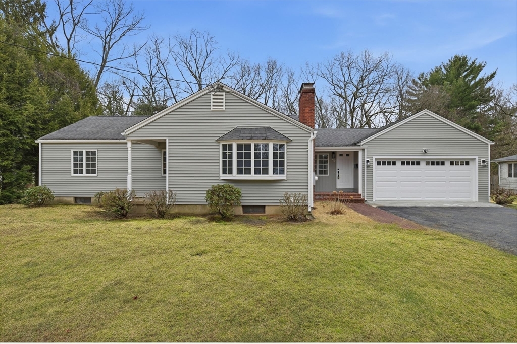 49 Yarmouth St, Longmeadow, Massachusetts, 3 Bedrooms Bedrooms, 8 Rooms Rooms,2.5 BathroomsBathrooms,Residential,For Sale,Yarmouth St,73493226