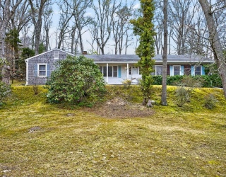 4 Nickerson Rd, Orleans, Massachusetts, 2 Bedrooms Bedrooms, 7 Rooms Rooms,2 BathroomsBathrooms,Residential,For Sale,Nickerson Rd,73502894