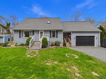 14 Day St, Fairhaven, Massachusetts, 3 Bedrooms Bedrooms, 7 Rooms Rooms,2 BathroomsBathrooms,Residential,For Sale,Day St,73511953 14 Day St, Fairhaven, Massachusetts, 3 Bedrooms Bedrooms, 7 Rooms Rooms,2 BathroomsBathrooms,Residential,For Sale,Day St,73511953