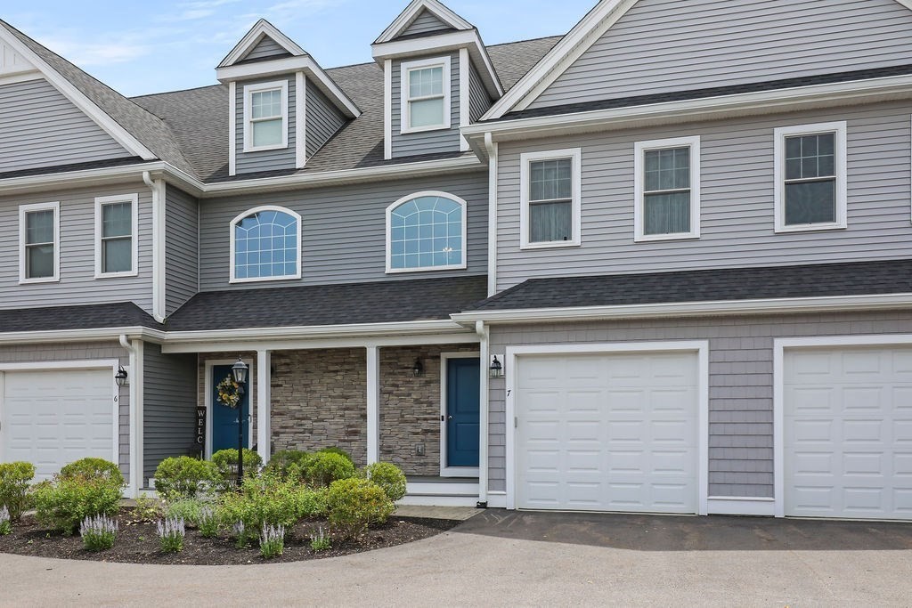 90 Lebaron Boulevard, Lakeville, Massachusetts, 2 Bedrooms Bedrooms, 5 Rooms Rooms,2 BathroomsBathrooms,Residential,For Sale,Lebaron Boulevard,73526736
