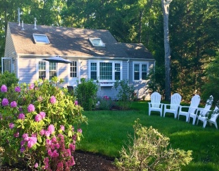 10 Wharf Ave, Mashpee, Massachusetts, 3 Bedrooms Bedrooms, 6 Rooms Rooms,2 BathroomsBathrooms,Residential,For Sale,Wharf Ave,73526751