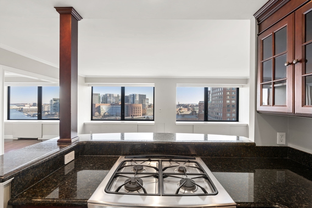 85 East India Row, Boston, Massachusetts, 1 Bedroom Bedrooms, 3 Rooms Rooms,1 BathroomBathrooms,Residential Lease,For Rent,East India Row,73522718
