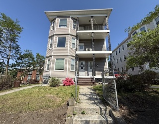 32 Woodbine Street, Worcester, Massachusetts, 3 Bedrooms Bedrooms, 7 Rooms Rooms,1 BathroomBathrooms,Residential Lease,For Rent,Woodbine Street,73526974