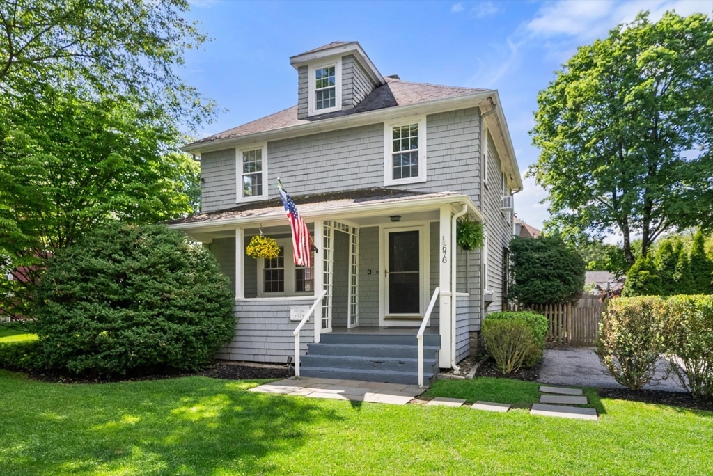 678 Boston Post Road, Weston, Massachusetts, 3 Bedrooms Bedrooms, 8 Rooms Rooms,1.5 BathroomsBathrooms,Residential,For Sale,Boston Post Road,73526840