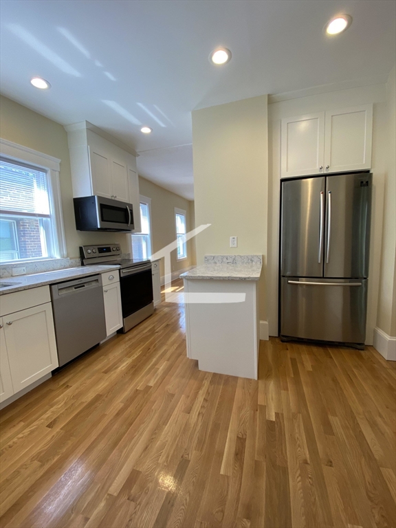 303 Tappan St, Brookline, Massachusetts, 4 Bedrooms Bedrooms, 6 Rooms Rooms,2 BathroomsBathrooms,Residential Lease,For Rent,Tappan St,73526853