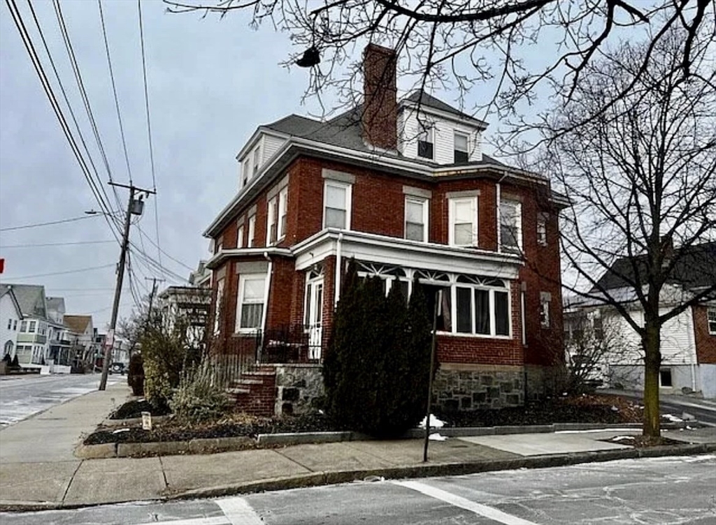 139-141 Bucknam St Everett, Ma, Everett, Massachusetts, 3 Bedrooms Bedrooms, 6 Rooms Rooms,2 BathroomsBathrooms,Residential Lease,For Rent,Bucknam St Everett, Ma,73500059