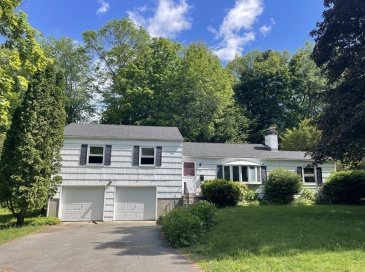 51 Jeffrey Ln, Amherst, Massachusetts, 3 Bedrooms Bedrooms, 8 Rooms Rooms,2 BathroomsBathrooms,Residential,For Sale,Jeffrey Ln,73527005