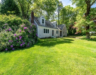 52 Ellis Cir, Yarmouth, Massachusetts, 3 Bedrooms Bedrooms, 7 Rooms Rooms,3 BathroomsBathrooms,Residential,For Sale,Ellis Cir,73525707
