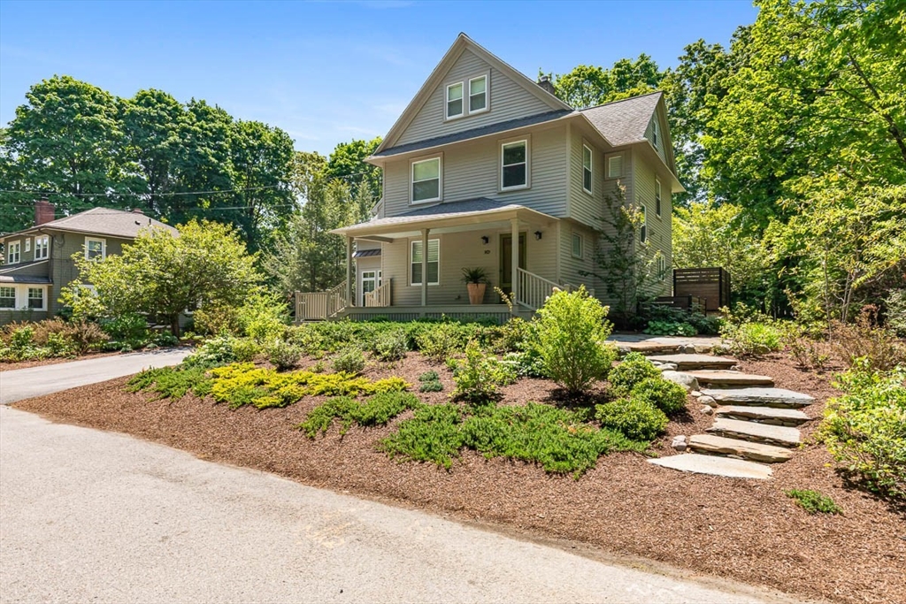 10 Pine Road, Sharon, Massachusetts, 4 Bedrooms Bedrooms, 10 Rooms Rooms,2.5 BathroomsBathrooms,Residential,For Sale,Pine Road,73526861