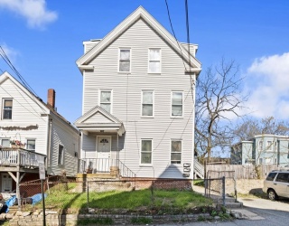 29 Lewis Street, Haverhill, Massachusetts, 6 Bedrooms Bedrooms, 13 Rooms Rooms,3 BathroomsBathrooms,Residential Income,For Sale,Lewis Street,73506153