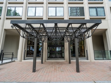 65 East India Row, Boston, Massachusetts, 2 Bedrooms Bedrooms, 8 Rooms Rooms,2.5 BathroomsBathrooms,Residential,For Sale,East India Row,73526910