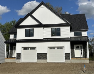 15 Leo's Way, Sterling, Massachusetts, 2 Bedrooms Bedrooms, 6 Rooms Rooms,2.5 BathroomsBathrooms,Residential,For Sale,Leo's Way,73527023