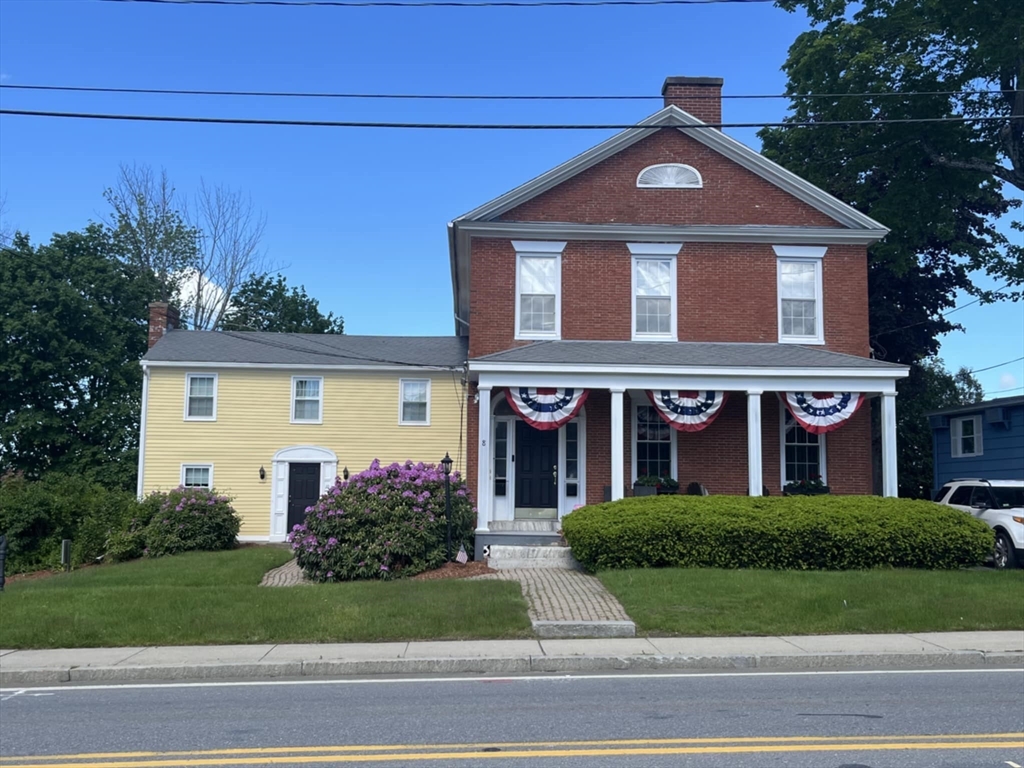 8-10 Pleasant Street, Leicester, Massachusetts, 7 Bedrooms Bedrooms, 13 Rooms Rooms,3 BathroomsBathrooms,Residential Income,For Sale,Pleasant Street,73526725