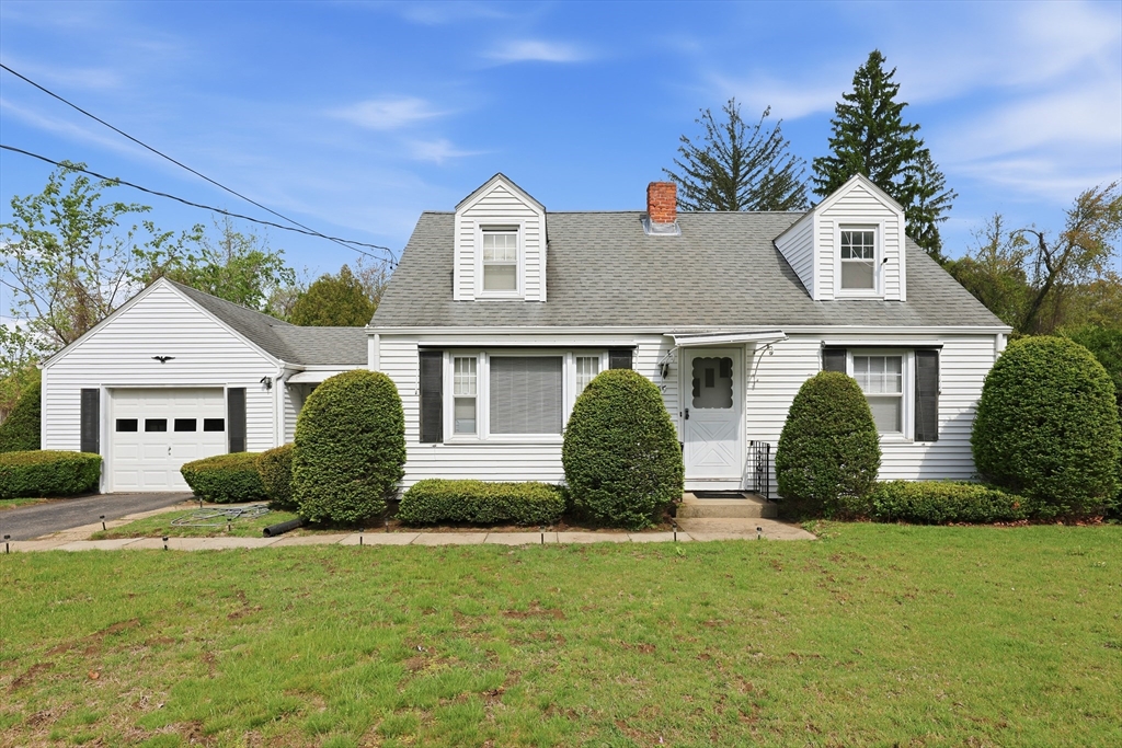 55 River Rd, Agawam, Massachusetts, 3 Bedrooms Bedrooms, 5 Rooms Rooms,1 BathroomBathrooms,Residential,For Sale,River Rd,73526952