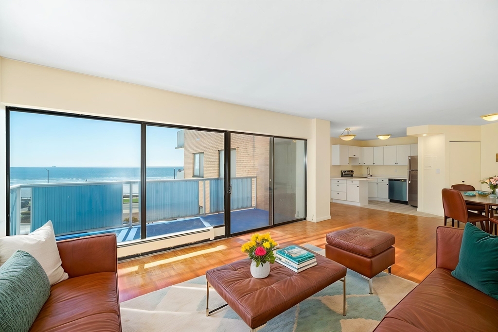 300 Lynn Shore Dr, Lynn, Massachusetts, 1 Bedroom Bedrooms, 3 Rooms Rooms,1 BathroomBathrooms,Residential,For Sale,Lynn Shore Dr,73526958