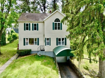 81 Causeway Terrace, Leominster, Massachusetts, 5 Bedrooms Bedrooms, 9 Rooms Rooms,2 BathroomsBathrooms,Residential,For Sale,Causeway Terrace,73526966