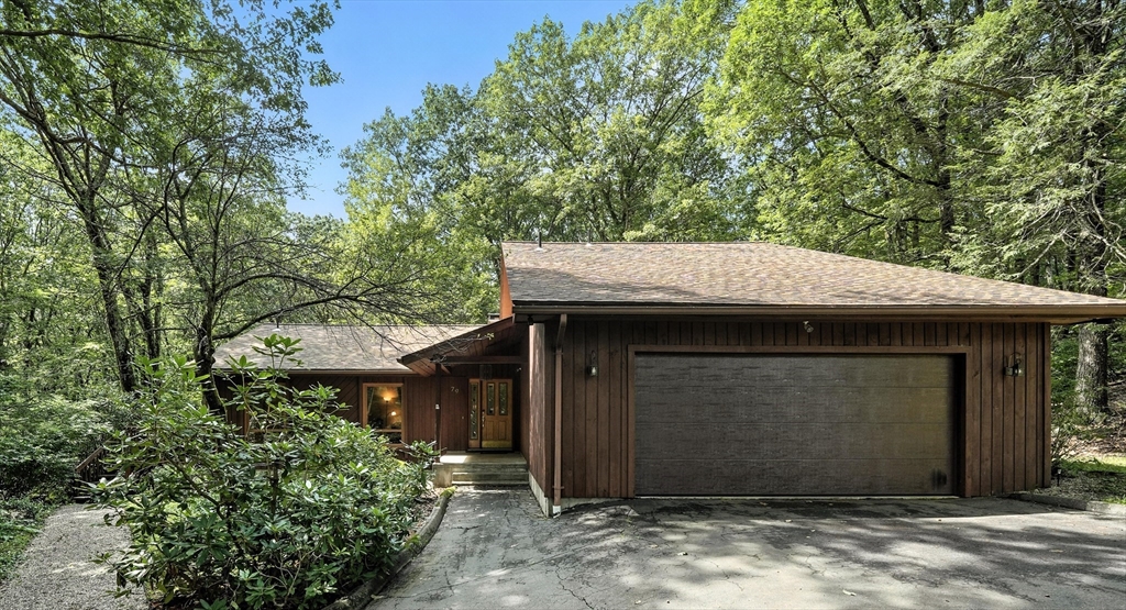 79 Pine Ridge Rd, Montgomery, Massachusetts, 4 Bedrooms Bedrooms, 8 Rooms Rooms,3 BathroomsBathrooms,Residential,For Sale,Pine Ridge Rd,73526878