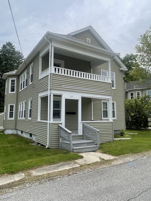39 Brook St, Webster, Massachusetts, 2 Bedrooms Bedrooms, 7 Rooms Rooms,1 BathroomBathrooms,Residential Lease,For Rent,Brook St,73527074