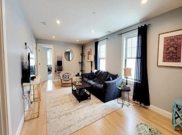 158 Lexington Street, Boston, Massachusetts, 3 Bedrooms Bedrooms, 5 Rooms Rooms,1 BathroomBathrooms,Residential Lease,For Rent,Lexington Street,73504763