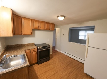 18 Essex Street, Quincy, Massachusetts, 2 Bedrooms Bedrooms, 4 Rooms Rooms,1 BathroomBathrooms,Residential Lease,For Rent,Essex Street,73527101 18 Essex Street, Quincy, Massachusetts, 2 Bedrooms Bedrooms, 4 Rooms Rooms,1 BathroomBathrooms,Residential Lease,For Rent,Essex Street,73527101