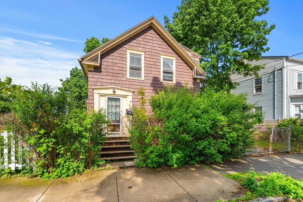 10 Pinkham Street, Lynn, Massachusetts, 8 Rooms Rooms,Residential Income,For Sale,Pinkham Street,73527117