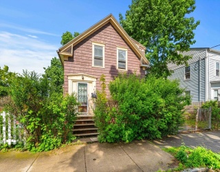10 Pinkham Street, Lynn, Massachusetts, 8 Rooms Rooms,Residential Income,For Sale,Pinkham Street,73527117