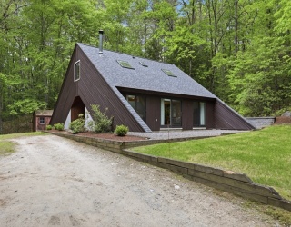 39 Hog Hill Road, Pepperell, Massachusetts, 4 Bedrooms Bedrooms, 7 Rooms Rooms,2 BathroomsBathrooms,Residential,For Sale,Hog Hill Road,73527139
