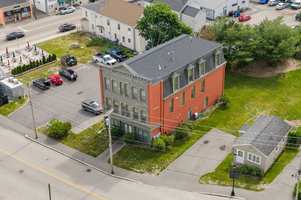 82 & 84 Railroad St., Abington, Massachusetts, 10 Bedrooms Bedrooms, 24 Rooms Rooms,7 BathroomsBathrooms,Residential Income,For Sale,Railroad St.,73527211