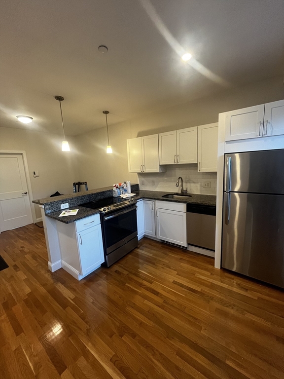 100 Tyler St, Boston, Massachusetts, 2 Bedrooms Bedrooms, 5 Rooms Rooms,1 BathroomBathrooms,Residential Lease,For Rent,Tyler St,73485826