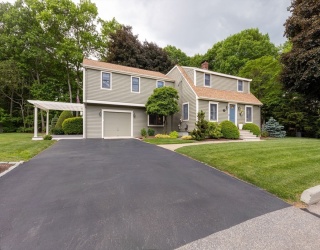 50 Hope St, Mansfield, Massachusetts, 5 Bedrooms Bedrooms, 10 Rooms Rooms,3.5 BathroomsBathrooms,Residential,For Sale,Hope St,73527244