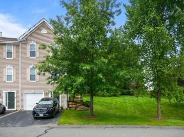 77 Buttercup Ln, Grafton, Massachusetts, 3 Bedrooms Bedrooms, 5 Rooms Rooms,2.5 BathroomsBathrooms,Residential Lease,For Rent,Buttercup Ln,73511415